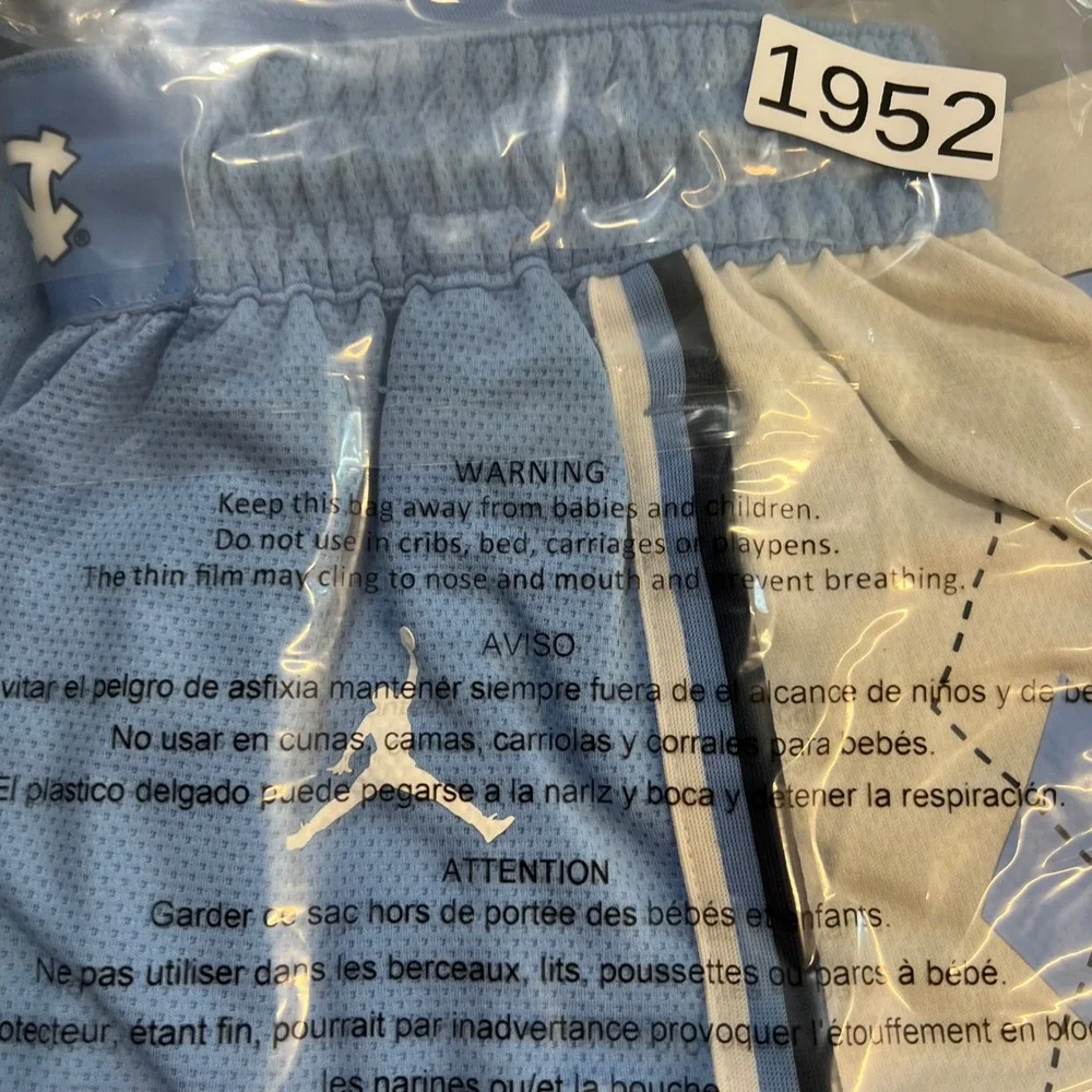 Jordan UNC Tar Heels Basketball Shorts Mens Small Blue Argyle Mesh 1952